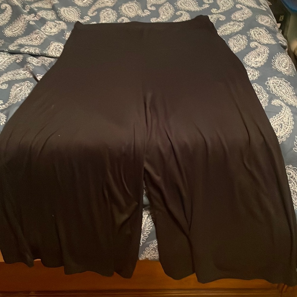 Women’s dress capri’s
